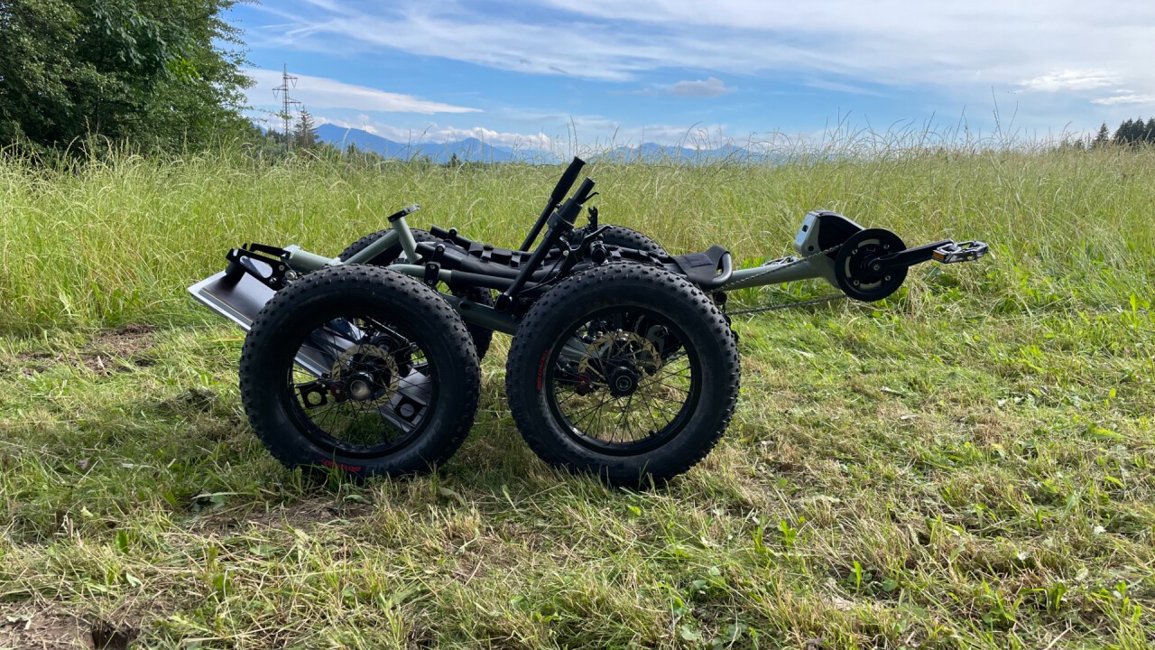 Zusammengeklappt passt das Majokl 4x4 sogar in einen Kleinwagen.