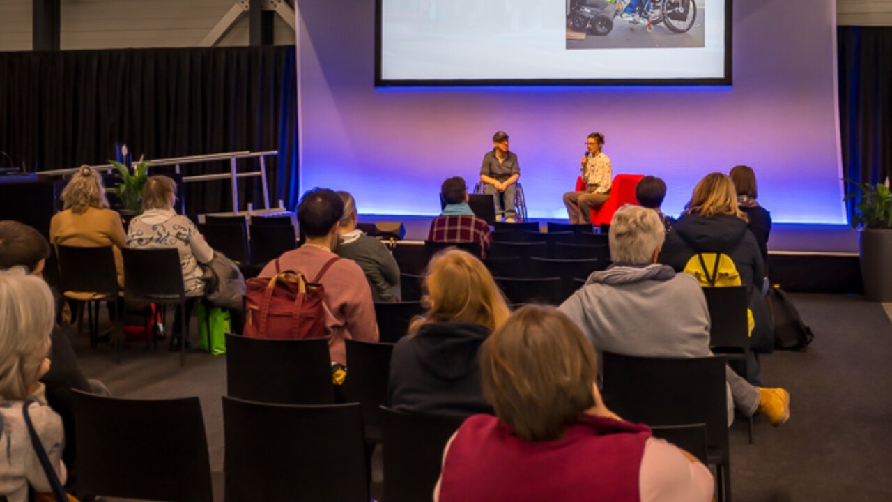 Im Symposium erhielten die Besuchenden spannende Einblicke von Fachkräften.