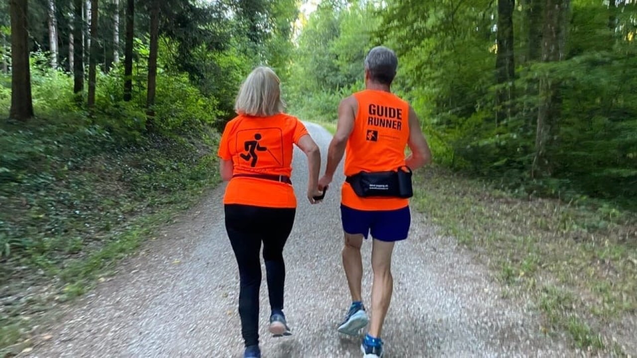 An der Swiss Handicap können Sie Blind-Jogging ausprobieren.